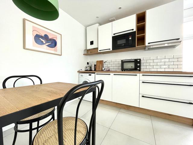 STUDIO MEUBLÉ RUE CHARLES BERTHELOT 25.70 m²