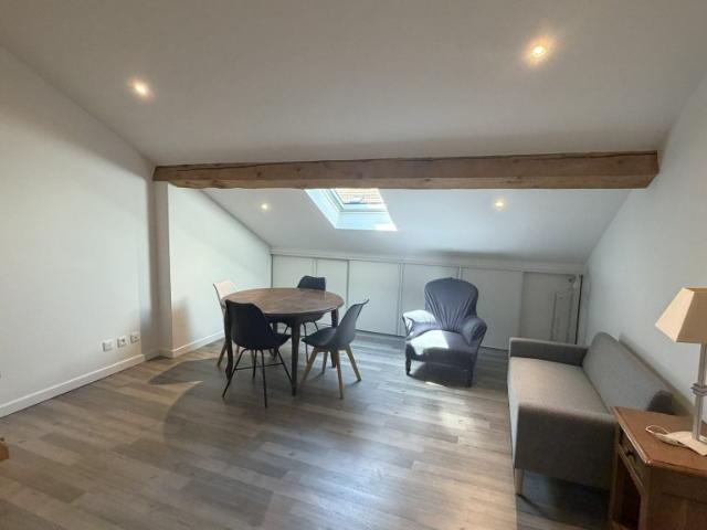 STUDIO MEUBLE Rue de Marseille Secteur Jean MACE
