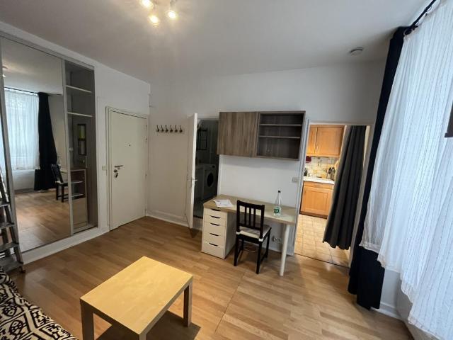 Studio meublé Rue Dulong 75017