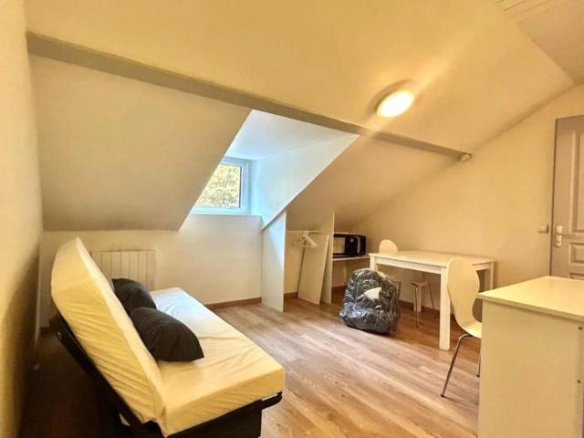 Studio meublé / Rue Forquenot