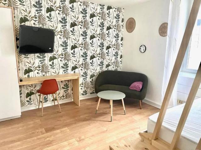Studio meublé / RUE MOSAIQUE