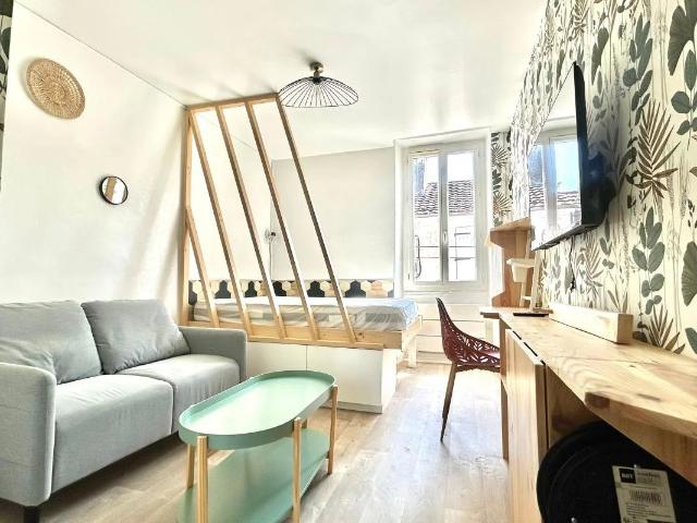 Studio meublé/ rue Mosaique