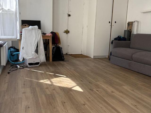 Studio meublé RDC/Paris 9e