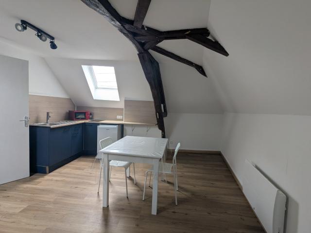 STUDIO MEUBLE REFAIT A NEUF
