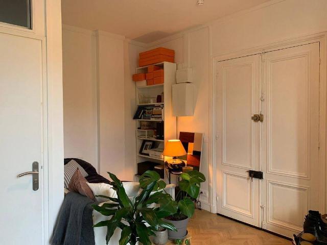 Studio meublé refait à neuf face bois Vincennes