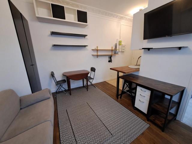 Studio meublé refait neuf