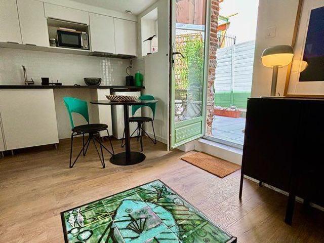 Studio meublé rénové + terrasse – calme – Dupuy /