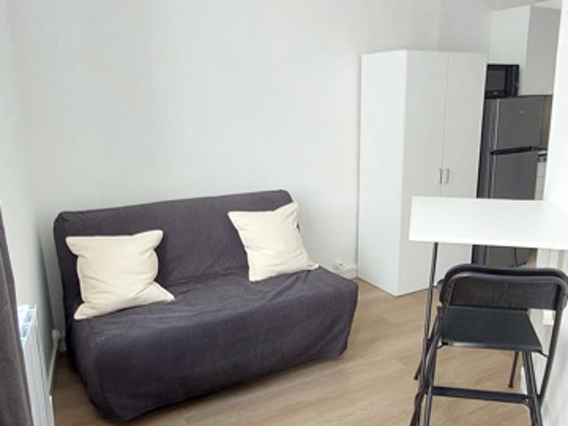 STUDIO MEUBLE RENOVE DE 23.73 M2