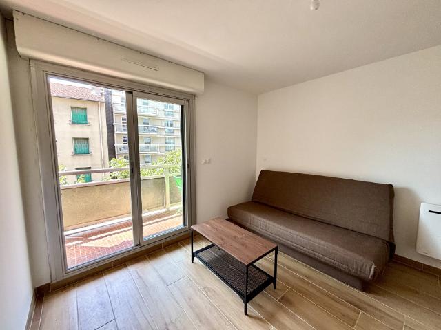 Studio meublé rénové de 20m2 avec balcon Secteur La Timone | Berthoz Immobilier
