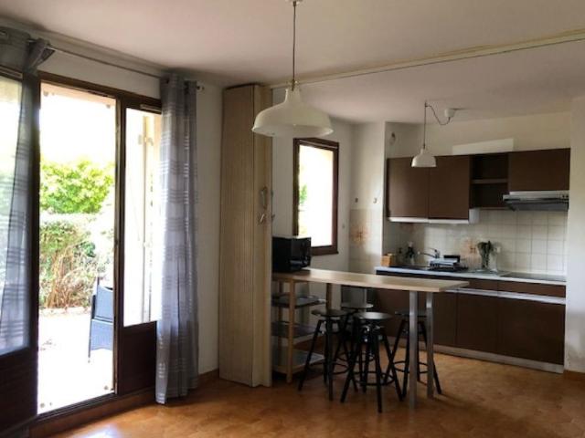 STUDIO MEUBLE REZ DE JARDIN