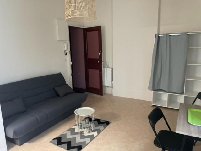 Studio meublé Séraucourt avec terrasse