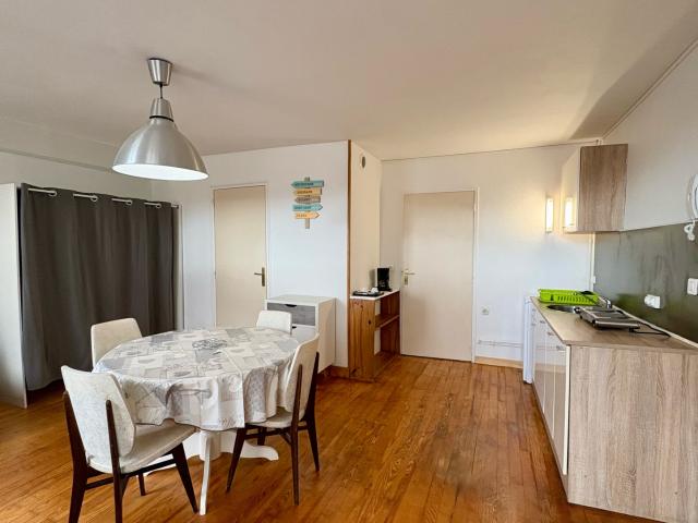 STUDIO MEUBLE TOUT CONFORT COLLINE DES PÈRES / PROX. CENTR