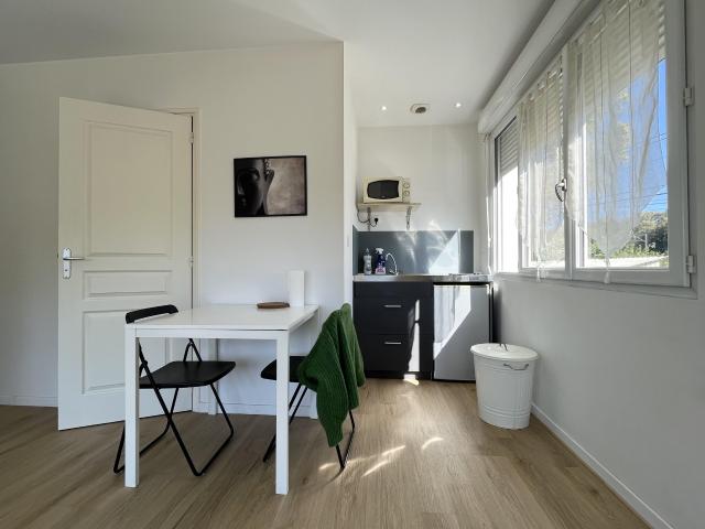 Studio meublé toutes charges incluses Centre ville