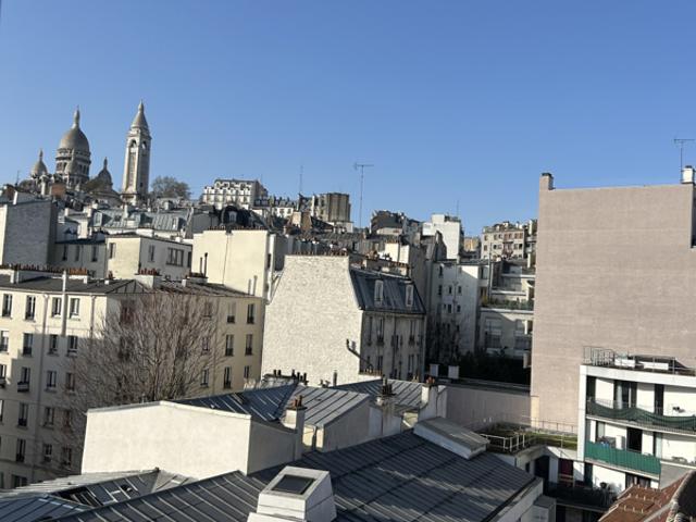 Studio meublé vu SACRE COEUR