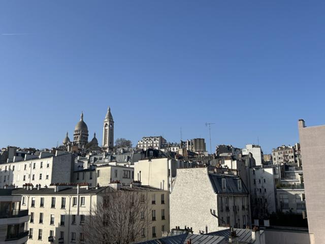 Studio meublé vu SACRE COEUR