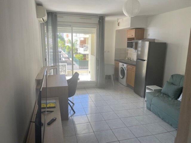 Studio meuble vue et terrasse