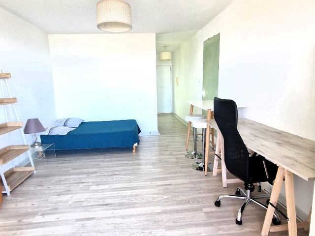 Studio meublé Vue mer