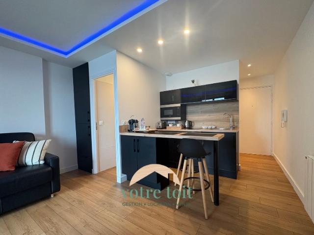 STUDIO MEUBLÉ VUE MER PORT DEAUVILLE 14800