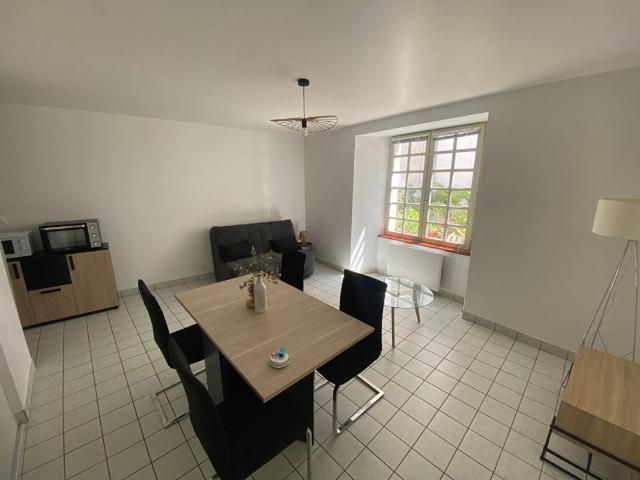 STUDIO MEUBLE VITRE