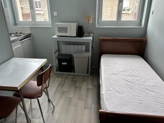 STUDIO MEUBLE 14 M² BETHENY