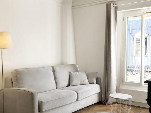 STUDIO meublé
