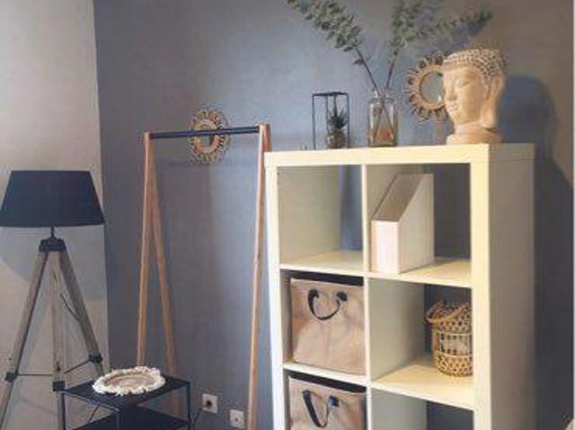 Studio meublé 18. M² avec balcon et cave