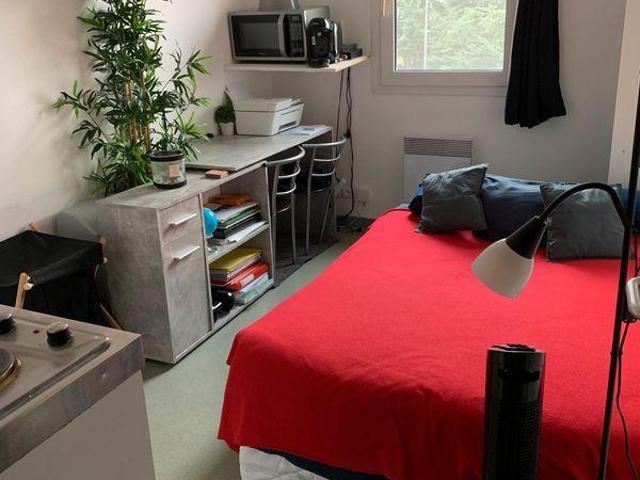 STUDIO MEUBLE 13 m2 TOURS SUD