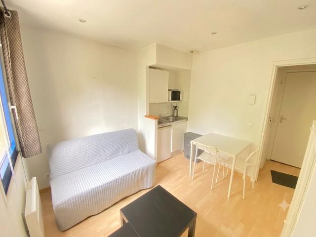 Studio meublé 13m2 avec parking – Avenue Peuple Belge réf G588 026