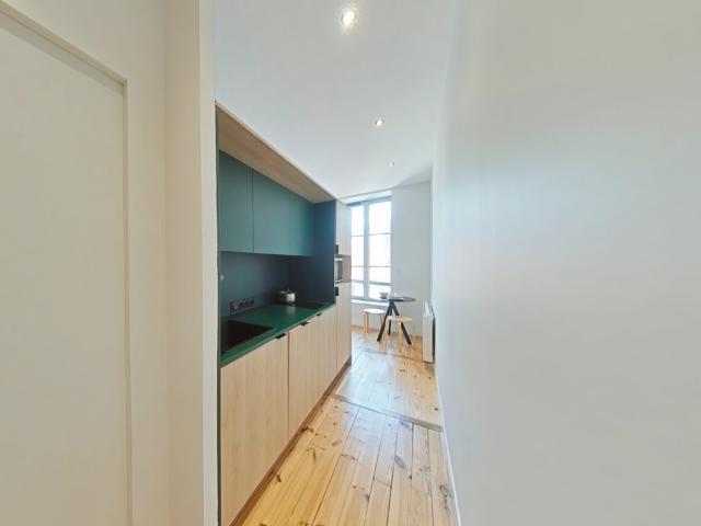 STUDIO MEUBLE 24 m² belles prestations hyper centre