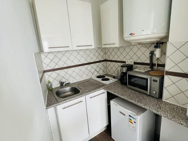 STUDIO MEUBLÉ 24,59m²