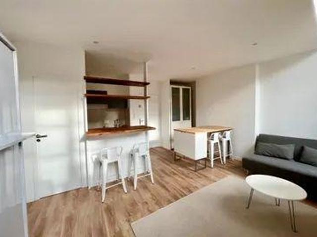 Studio meublé 25 m2 rénové à Bordeaux centre