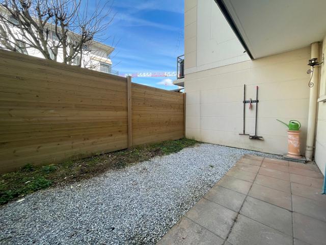 Studio meublé 25m2 Place Besche