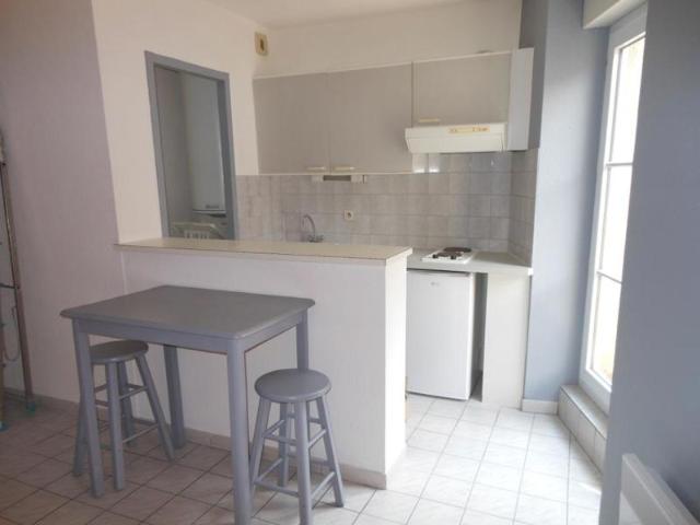 STUDIO MEUBLE 25m²