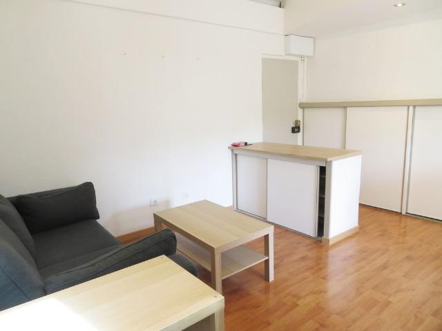 Studio Meublé, 25m², Av Carnot, Nîmes centre, 430€ H.C