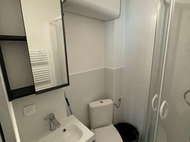 Studio meublé 25m² Levallois Métro Louise Michel