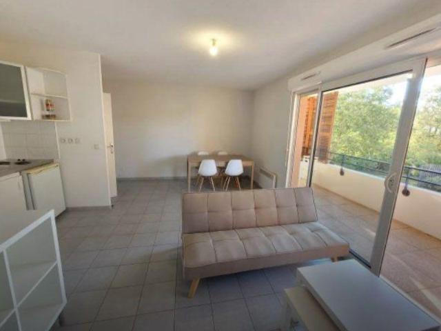 Studio meublé 28 m² avec terrasse