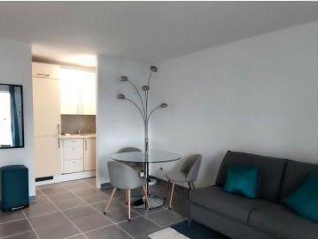 Studio meublé 29m2 balcon, clim Bordeaux Saint
