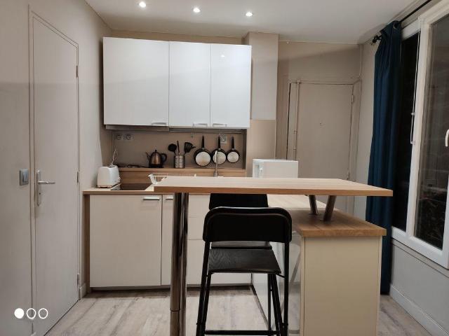 Studio meublé 20m² Place d'Aligre, Paris 12e