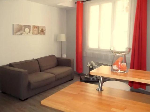 Studio meublé 22m² refait neuf Place des Cardeurs