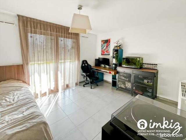 Studio meublé 23 m², terrasse de 9 m² et box