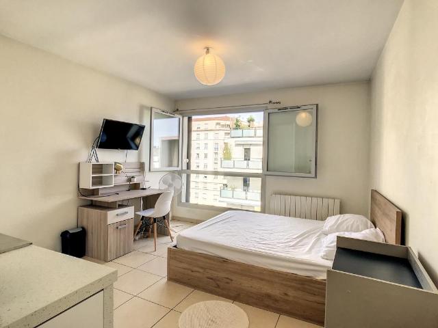 STUDIO – MEUBLE – 23.77 m² – 69007 – LYON