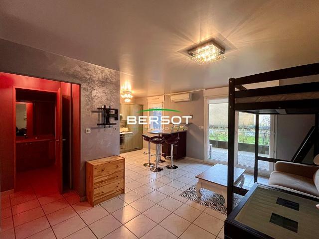 Studio meublé 33 m² avec grande terrasse ? Besançon rue de Dole