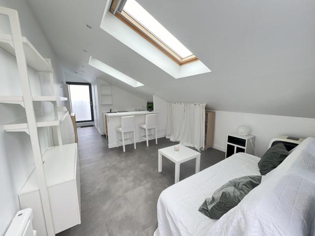 Studio meublé 805.00euros CC Rueil Malmaison