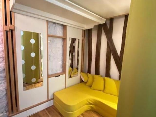 Studio meublé 9m² Paris 10