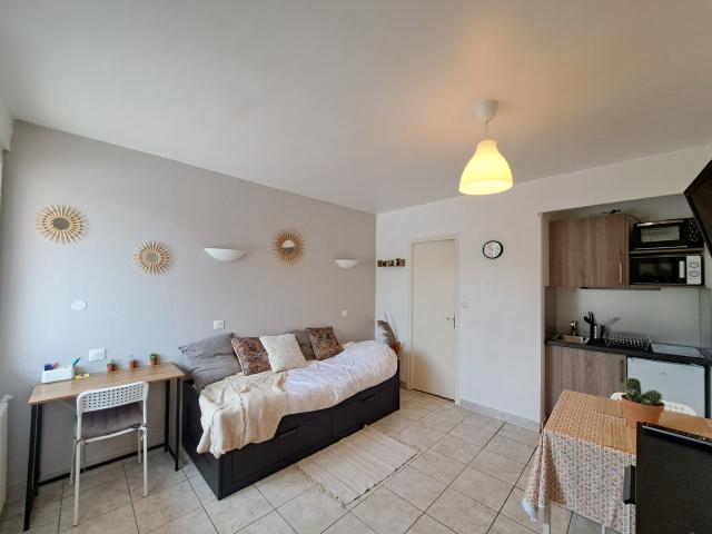 Studio meublée tout inclus SAINTE SAVINE