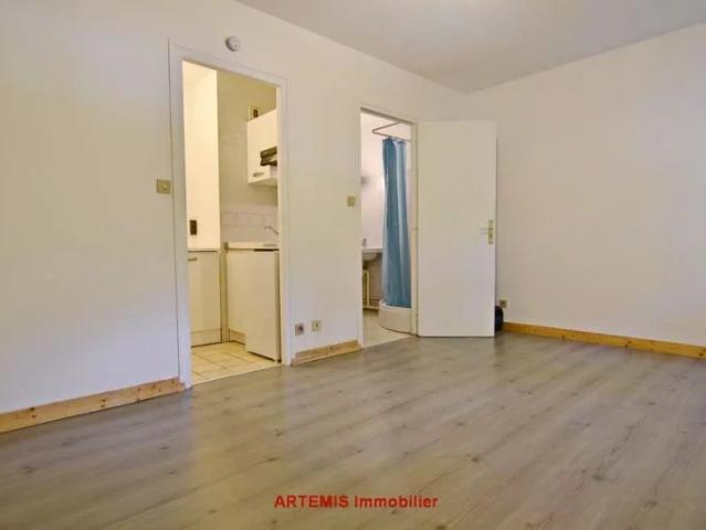 Studio MEYLAN allée du Pré Blanc