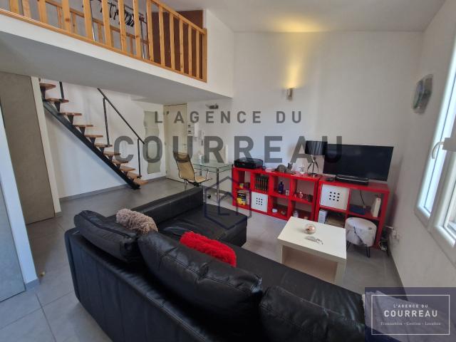 Studio mezzanine de 29.21 m2 loué meublé