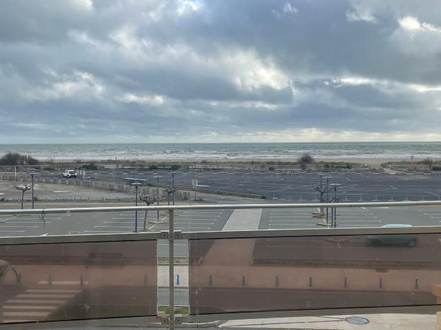 STUDIO MEZZANINE + PARKING VUE MER
