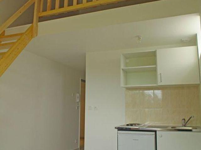 STUDIO MEZZANINE 32M² à LOUER
