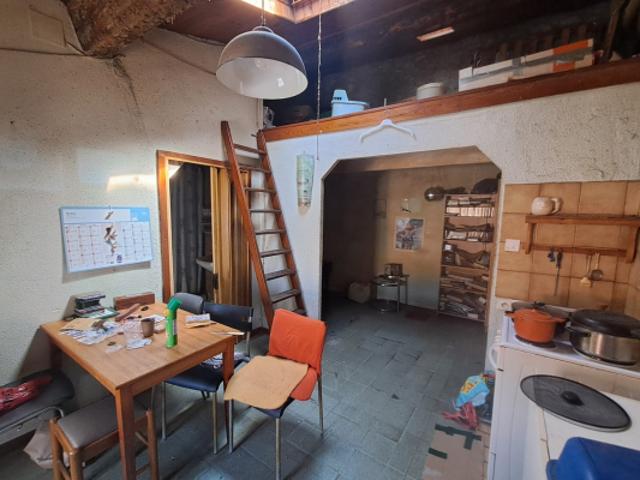Studio mezzanine